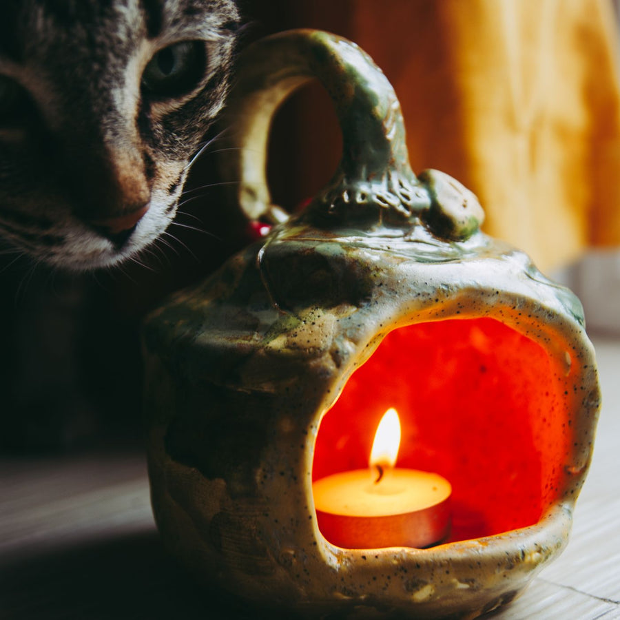 Essential Oil Burner — detail